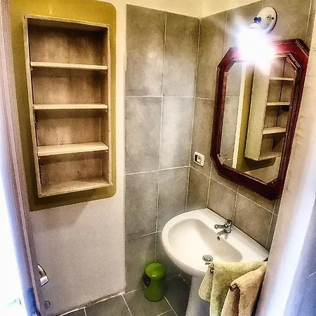 In Tranquillo Borgo Vicino Al Centro Apartamento Turim